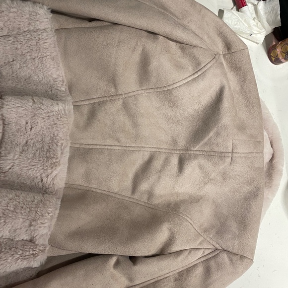 Guess Mauve Motto Jacket with fur New - Picture 3 of 5